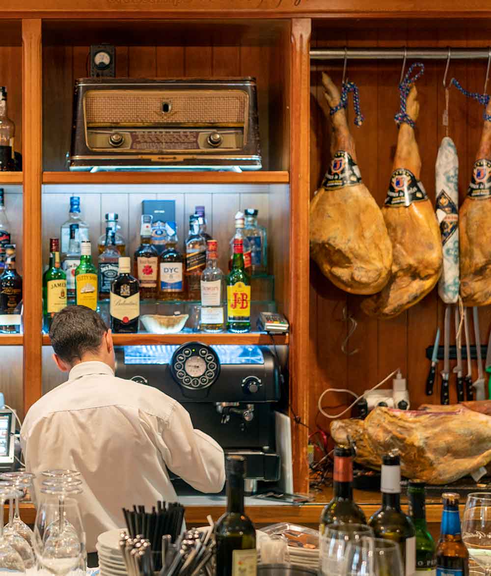 Best Restaurants in Granada, Spain (2023) España Guide